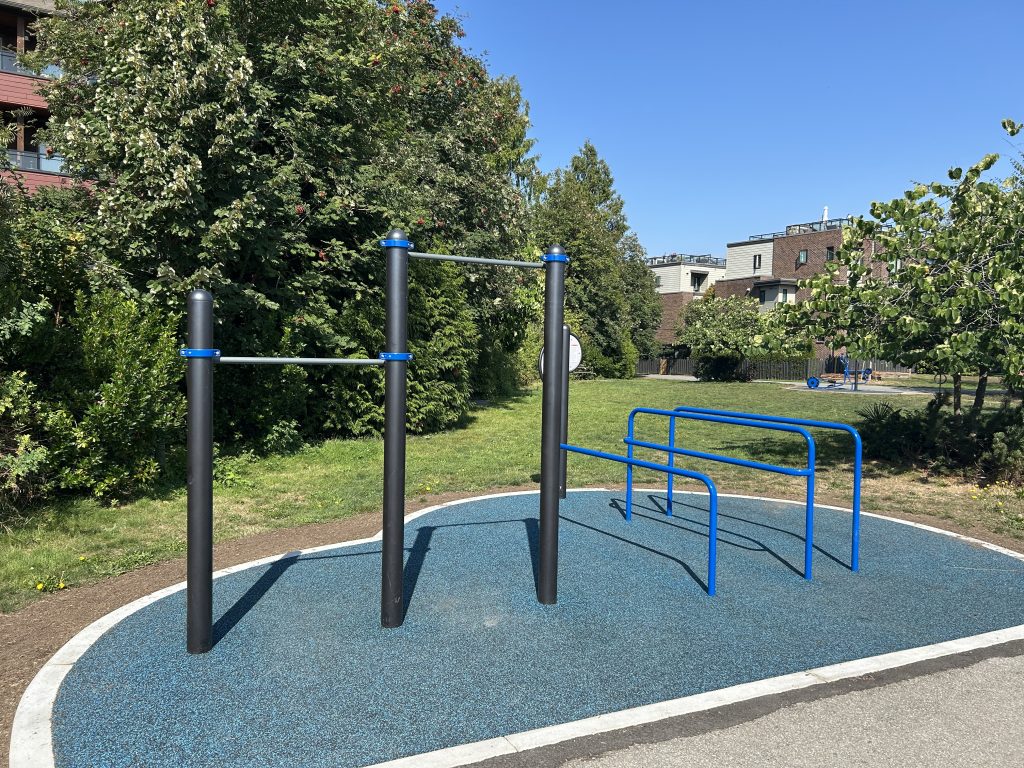 New Westminster’s Komagata Maru Trail Fitness Circuit - Station 1